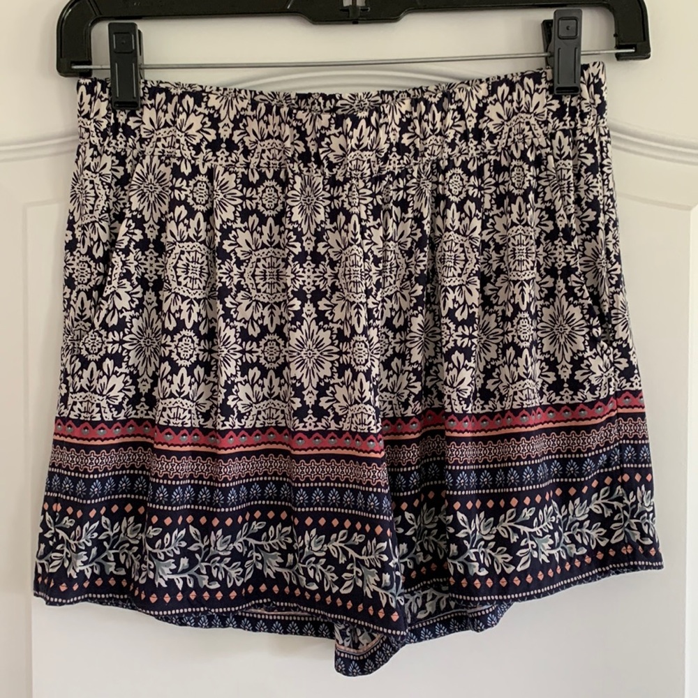 sady&lu purple print shorts, size small
